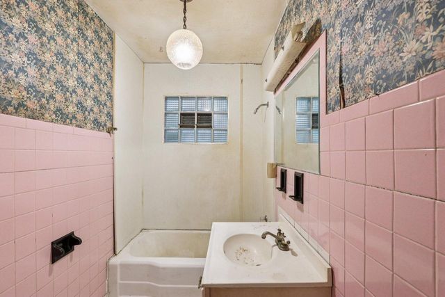 7801 Big Pine LANE, Burlington, WI 53105