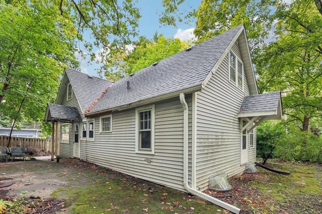 7801 Big Pine LANE, Burlington, WI 53105