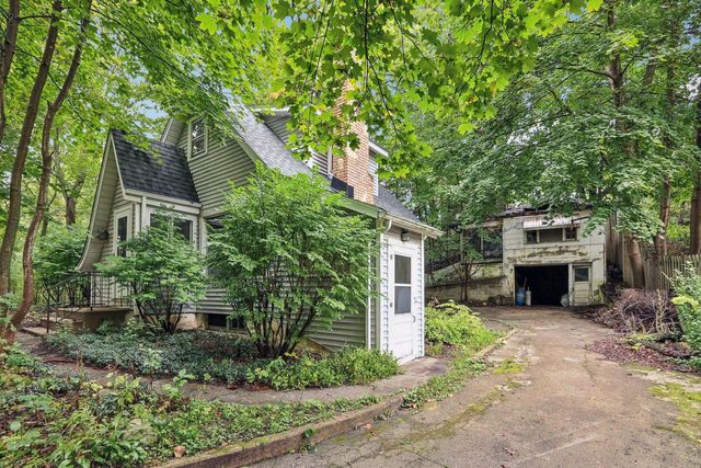 7801 Big Pine LANE, Burlington, WI 53105