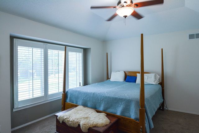 5042 N Primrose Ct, Park City, KS 67219