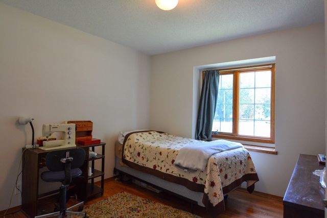 5042 N Primrose Ct, Park City, KS 67219