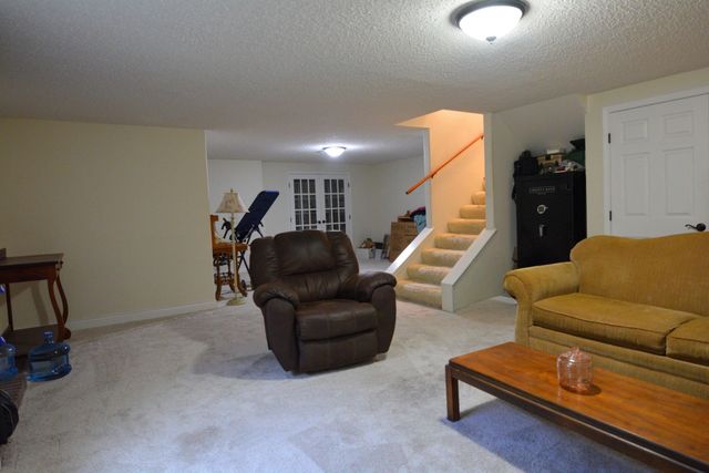 5042 N Primrose Ct, Park City, KS 67219