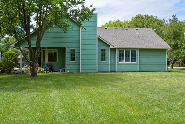 5042 N Primrose Ct, Park City, KS 67219