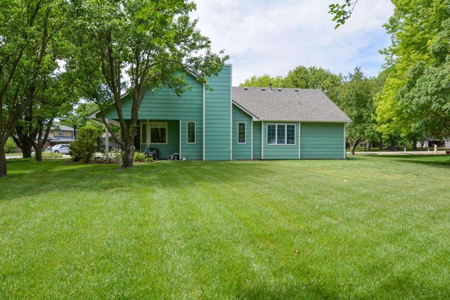 5042 N Primrose Ct, Park City, KS 67219