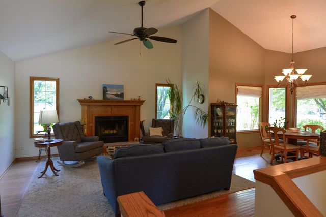 5042 N Primrose Ct, Park City, KS 67219