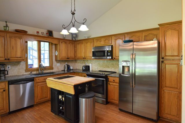 5042 N Primrose Ct, Park City, KS 67219