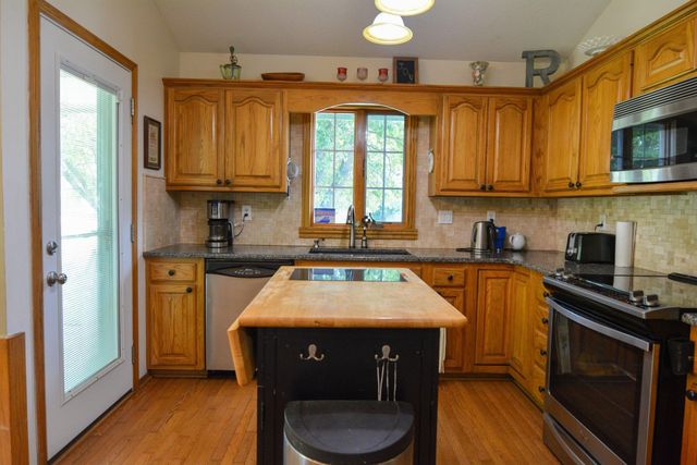 5042 N Primrose Ct, Park City, KS 67219