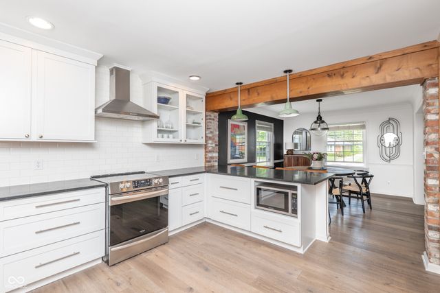 7050 N Park Avenue, Indianapolis, IN 46220