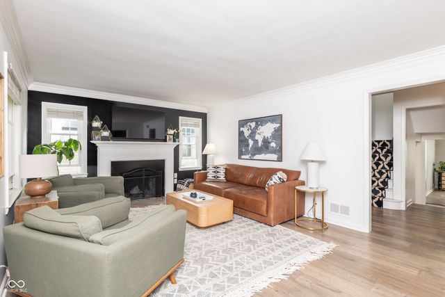 7050 N Park Avenue, Indianapolis, IN 46220