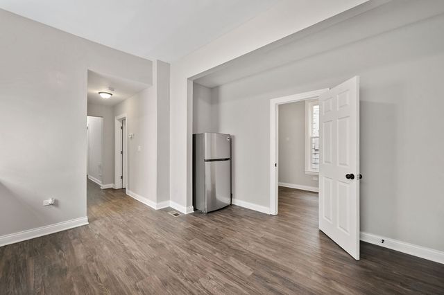 7034 S Normal Boulevard, Chicago, IL 60621