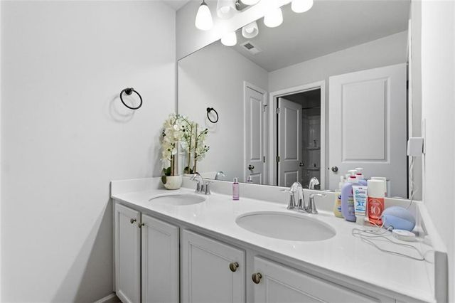 4006 Riverchess SW Drive, Atlanta, GA 30331