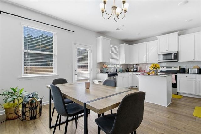 4006 Riverchess SW Drive, Atlanta, GA 30331