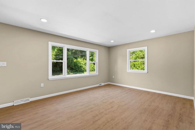 529 HUNT AVE, Hamilton, NJ 08610