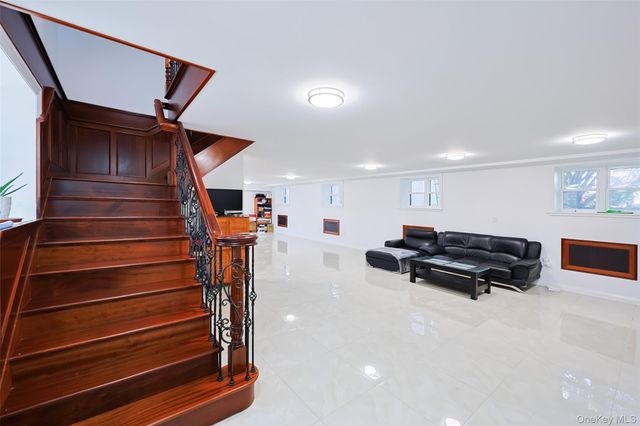 21-20 Francis Lewis Boulevard, Whitestone, NY 11357