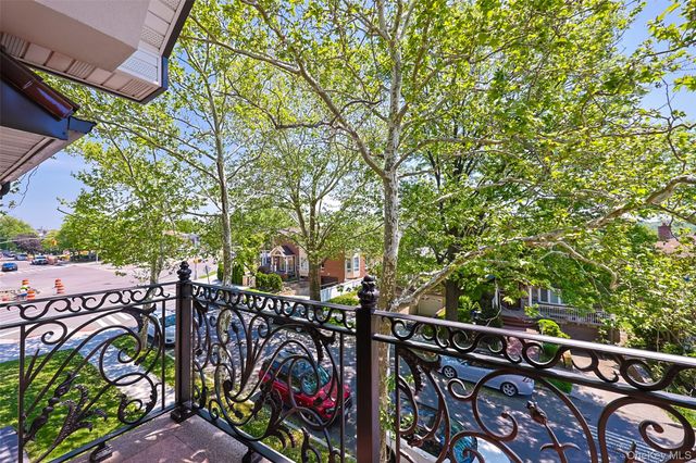 21-20 Francis Lewis Boulevard, Whitestone, NY 11357