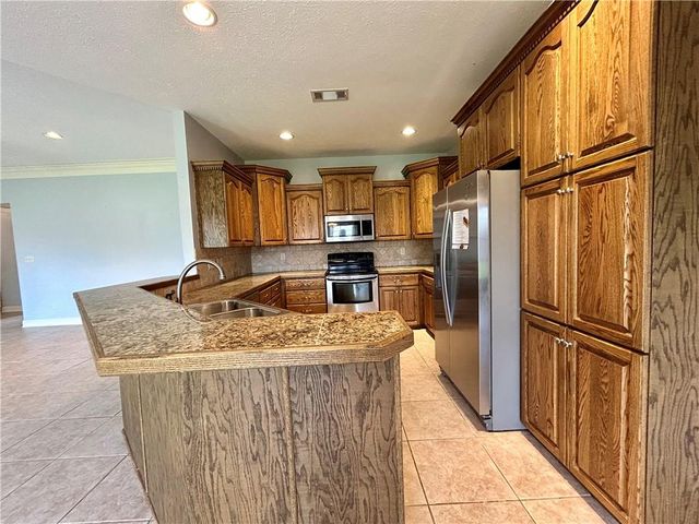 6005 TORIA Drive, Alexandria, LA 71303