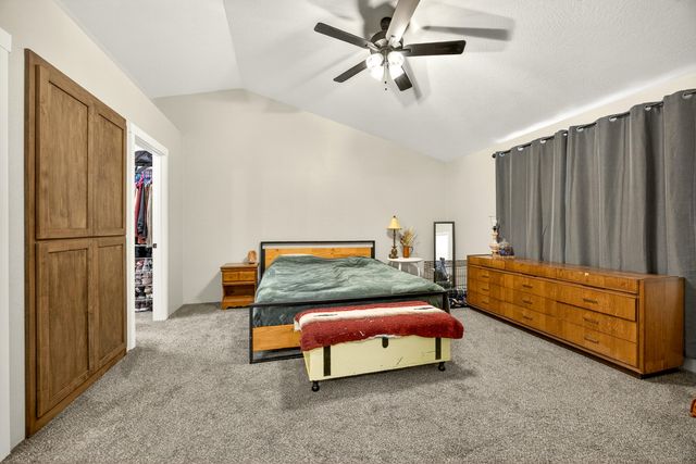 1870 SW Mistybrook Drive, Grants Pass, OR 97527