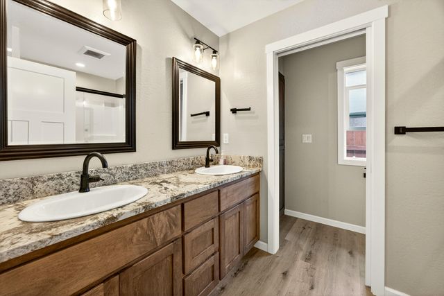 1870 SW Mistybrook Drive, Grants Pass, OR 97527