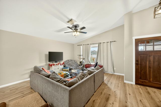 1870 SW Mistybrook Drive, Grants Pass, OR 97527