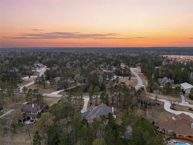 23421 Cannondale Loop, Montgomery, TX 77316