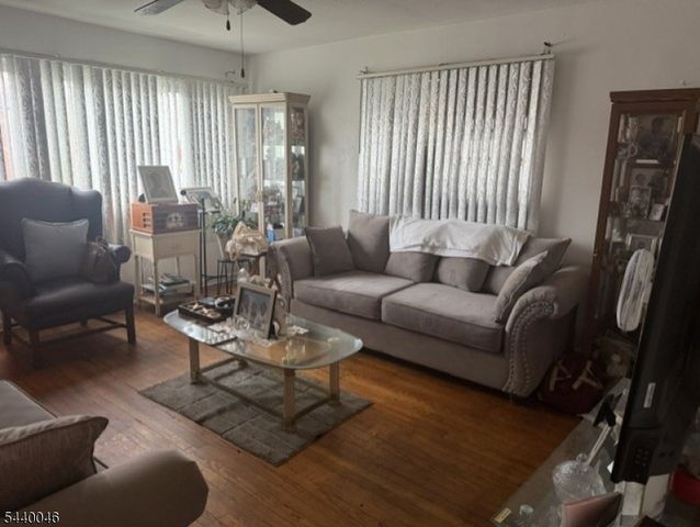 1015 Oak St, Roselle Boro, NJ 07203