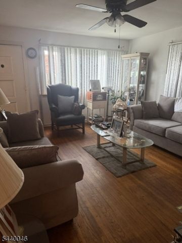 1015 Oak St, Roselle Boro, NJ 07203