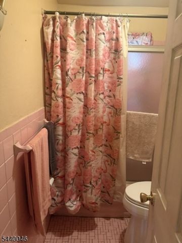 1015 Oak St, Roselle Boro, NJ 07203