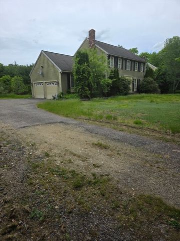 4 Canoe River Rd, Easton, MA 02334