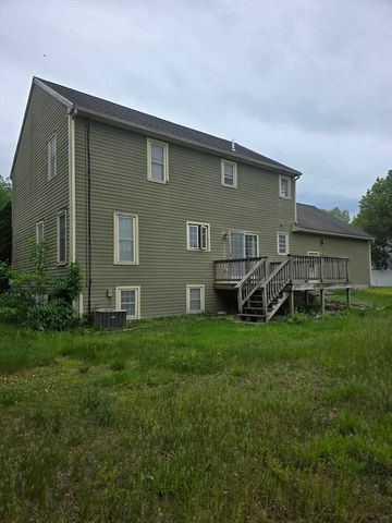 4 Canoe River Rd, Easton, MA 02334