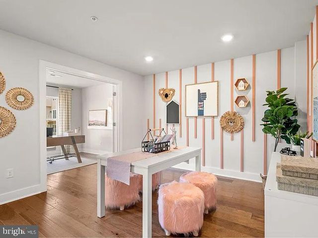 727 PEONY LN, Spring City, PA 19475