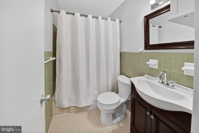 6020 CHESHIRE DR, Bethesda, MD 20814