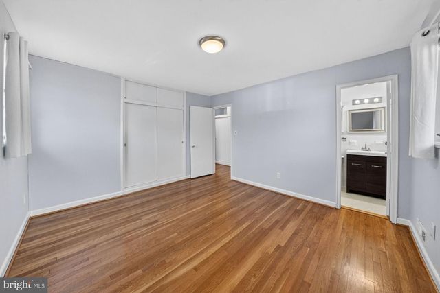 6020 CHESHIRE DR, Bethesda, MD 20814