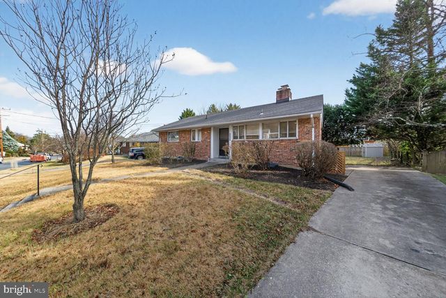 6020 CHESHIRE DR, Bethesda, MD 20814