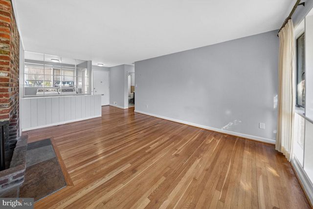 6020 CHESHIRE DR, Bethesda, MD 20814