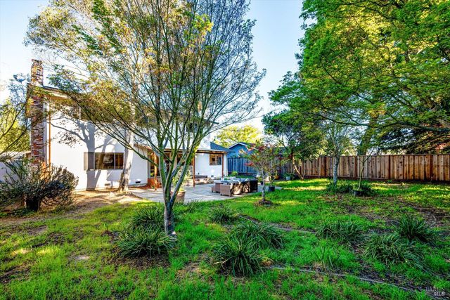 2513 Rigdon St, Napa, CA 94558