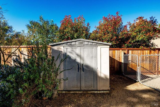 2513 Rigdon St, Napa, CA 94558