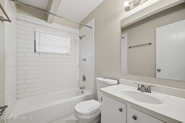 3135 VICTORIA PARK Road, Jacksonville, FL 32216