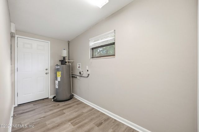 3135 VICTORIA PARK Road, Jacksonville, FL 32216