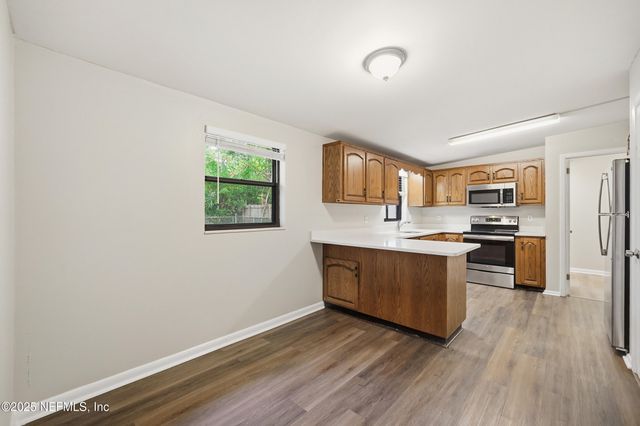 3135 VICTORIA PARK Road, Jacksonville, FL 32216