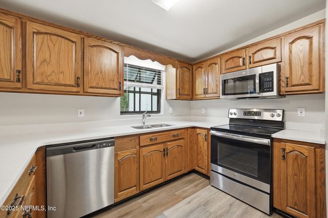 3135 VICTORIA PARK Road, Jacksonville, FL 32216