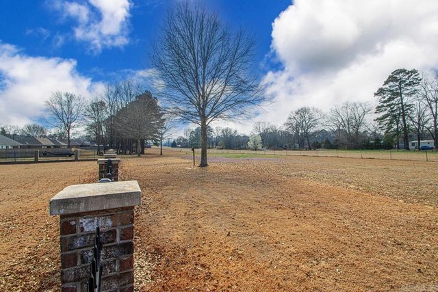 1009 Ridgewood Drive, Little Rock, AR 72206