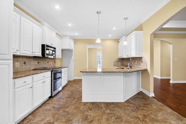 1009 Ridgewood Drive, Little Rock, AR 72206