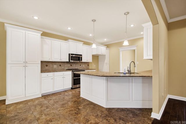 1009 Ridgewood Drive, Little Rock, AR 72206