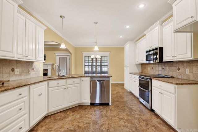 1009 Ridgewood Drive, Little Rock, AR 72206