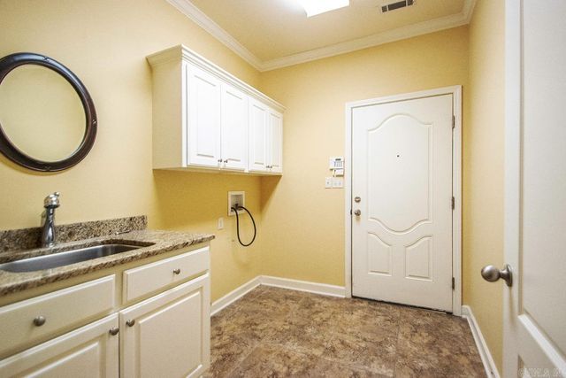 1009 Ridgewood Drive, Little Rock, AR 72206