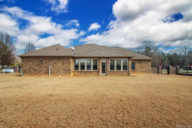 1009 Ridgewood Drive, Little Rock, AR 72206