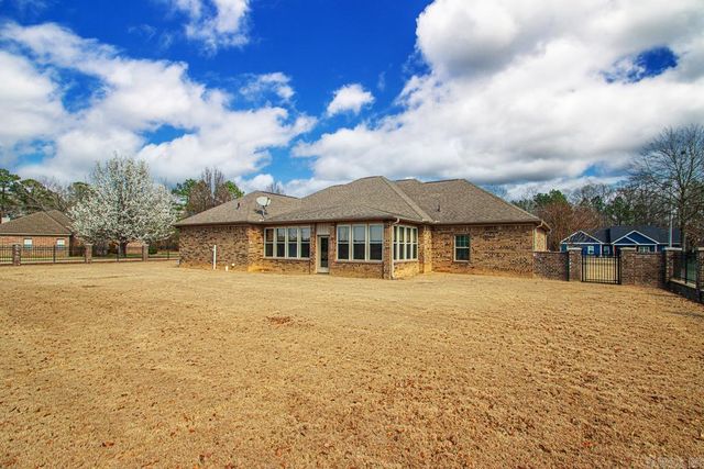 1009 Ridgewood Drive, Little Rock, AR 72206