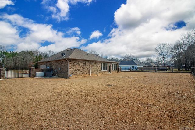 1009 Ridgewood Drive, Little Rock, AR 72206