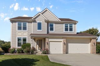 676 Quincy Court, Carol Stream, IL 60188