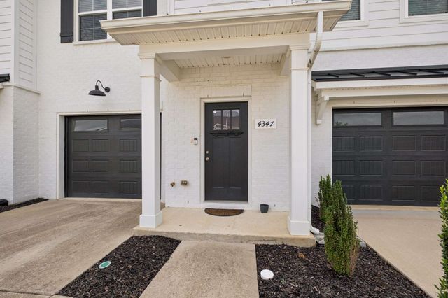 4347 Doral Dr, Murfreesboro, TN 37127